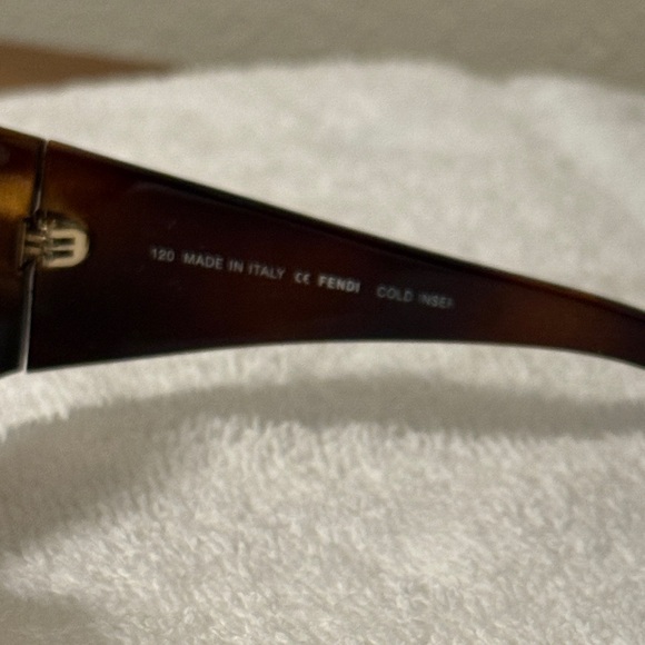 Fendi Black and Gold Sunglasses - Picture 4 of 5